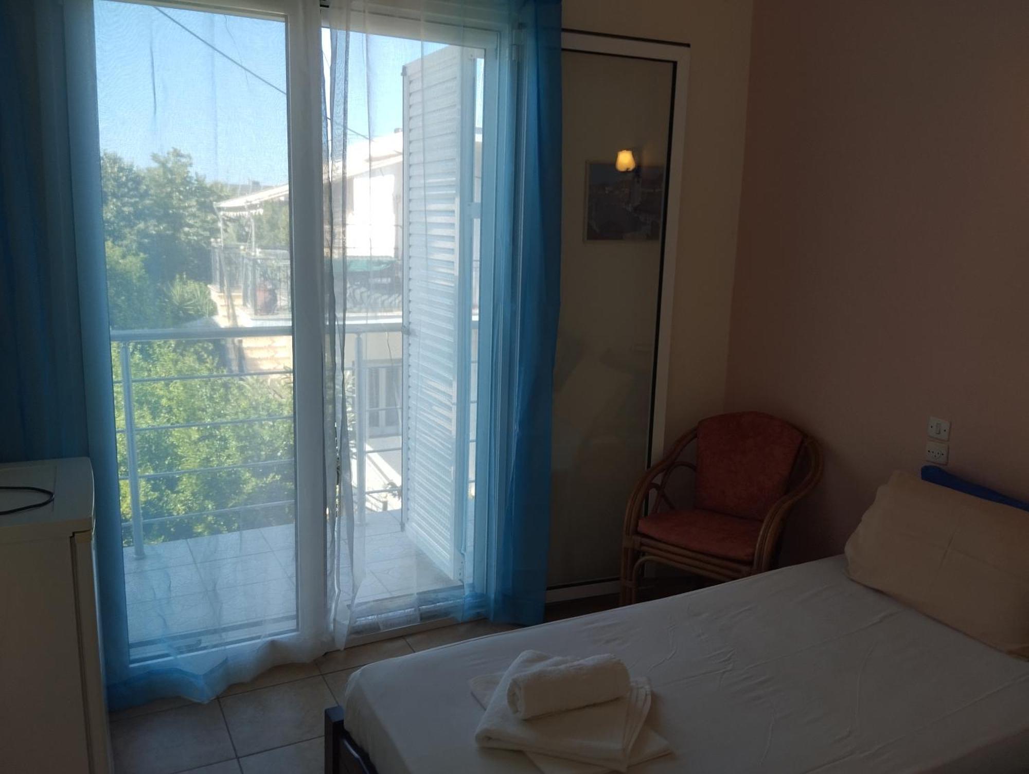 Hotel Neon Astron كامينا فورلا المظهر الخارجي الصورة