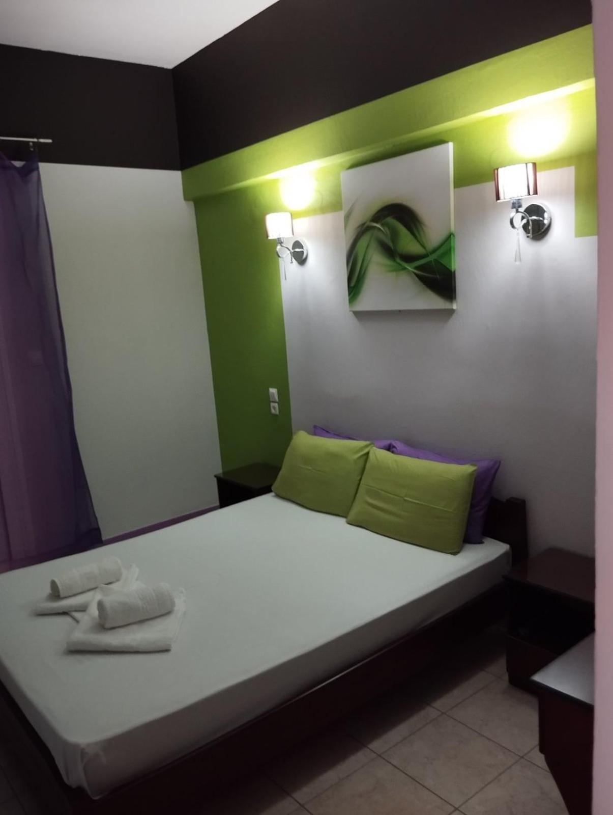 Hotel Neon Astron كامينا فورلا المظهر الخارجي الصورة