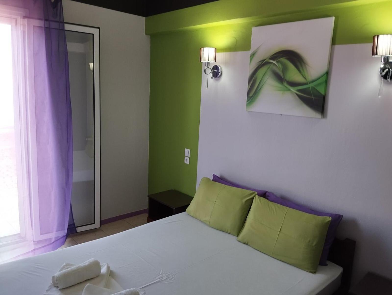 Hotel Neon Astron كامينا فورلا المظهر الخارجي الصورة