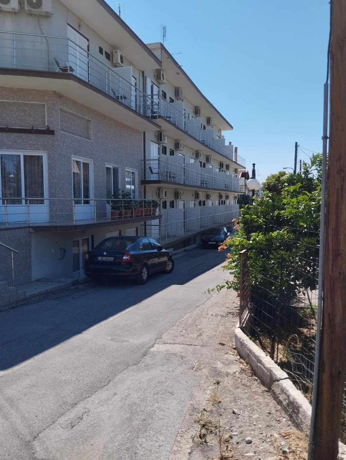 Hotel Neon Astron كامينا فورلا المظهر الخارجي الصورة